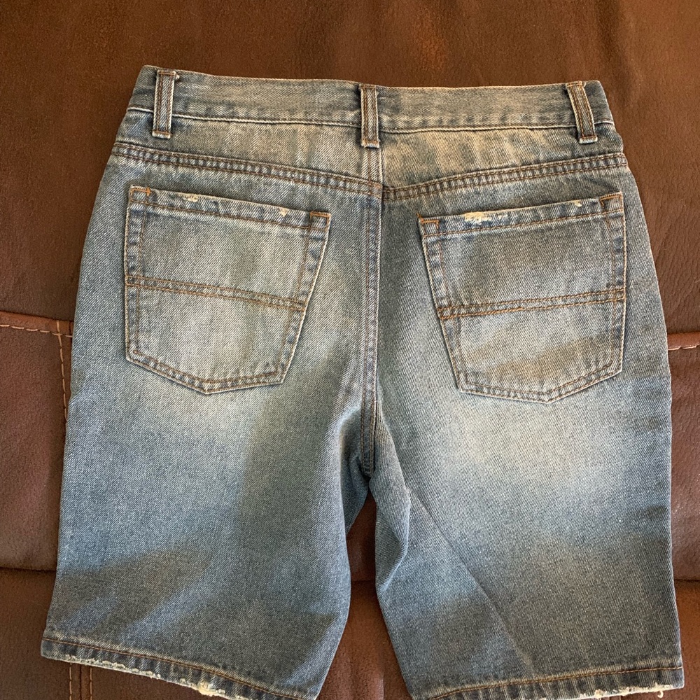 Men’s Ripped Shorts - Picture 4 of 4
